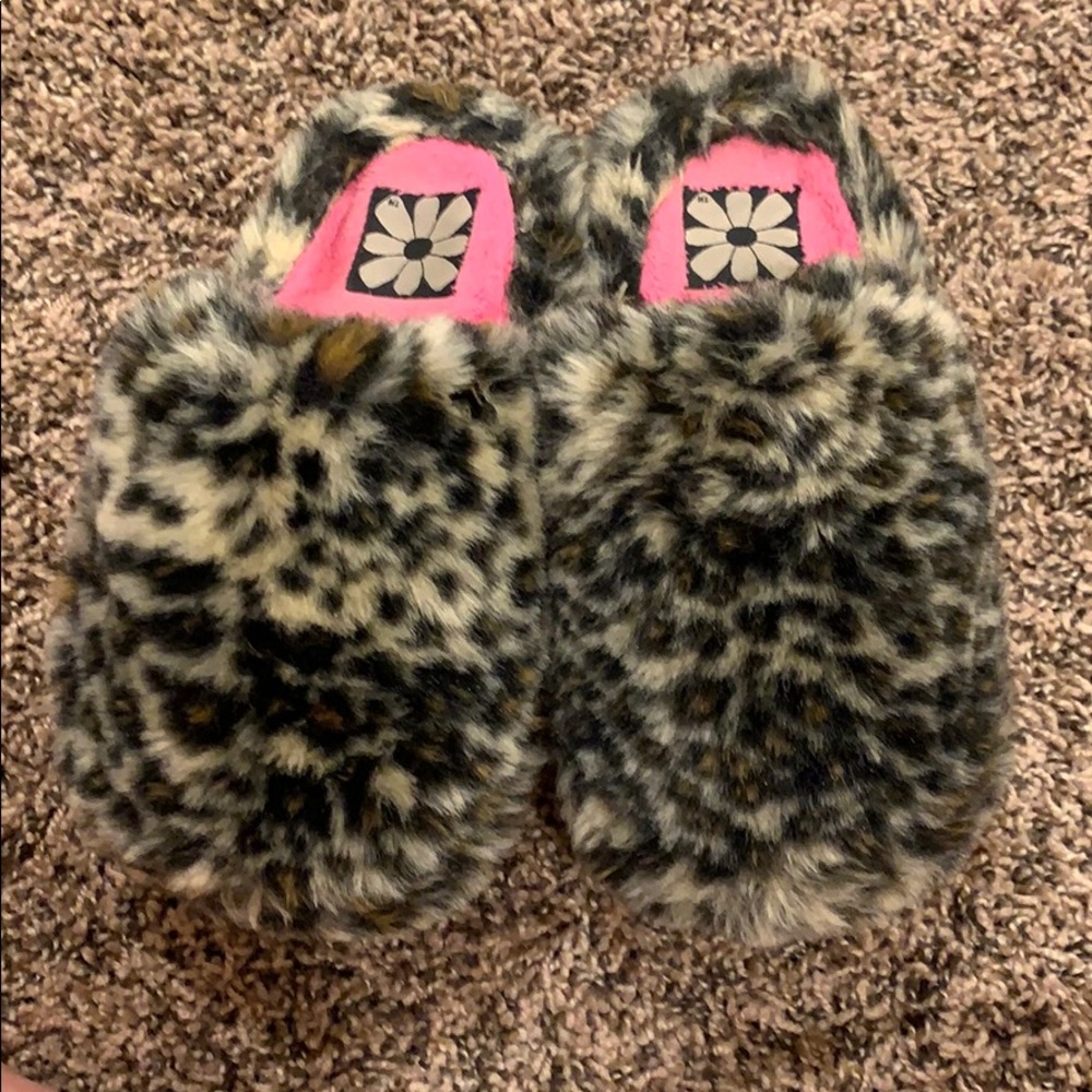 Oobees Cheetah Kid (Girls) Slippers
